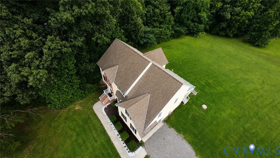 8216 Cookes Farm Court