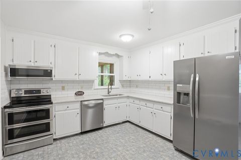 Tiny photo for 10606 Northcliff Place, Richmond, VA 23236 (MLS # 2613868)
