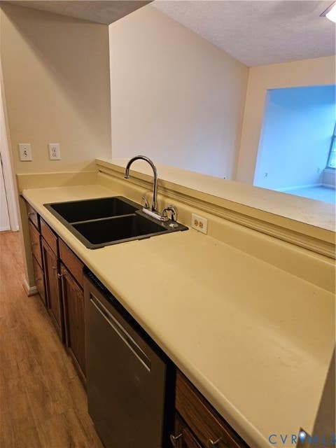 Tiny photo for 10211 Wolfe Manor Court #711, Glen Allen, VA 23060 (MLS # 2618247)
