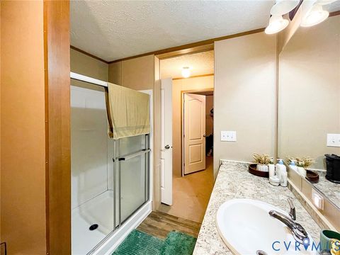 Tiny photo for 8220 New Grove Road, Victoria, VA 23974 (MLS # 2602071)