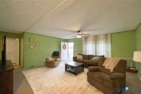 Tiny photo for 8220 New Grove Road, Victoria, VA 23974 (MLS # 2602071)