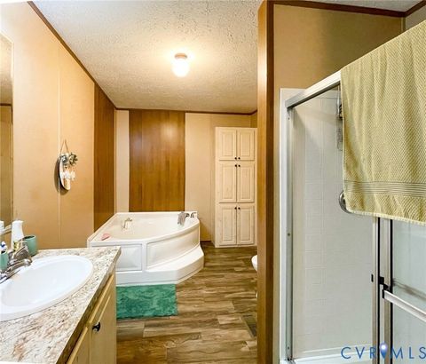 Tiny photo for 8220 New Grove Road, Victoria, VA 23974 (MLS # 2602071)