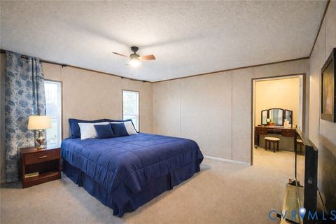 Tiny photo for 8220 New Grove Road, Victoria, VA 23974 (MLS # 2602071)