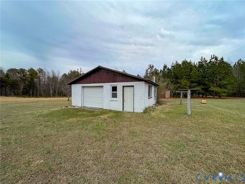 Tiny photo for 8220 New Grove Road, Victoria, VA 23974 (MLS # 2602071)