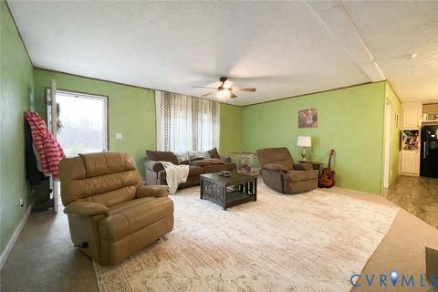 Tiny photo for 8220 New Grove Road, Victoria, VA 23974 (MLS # 2602071)