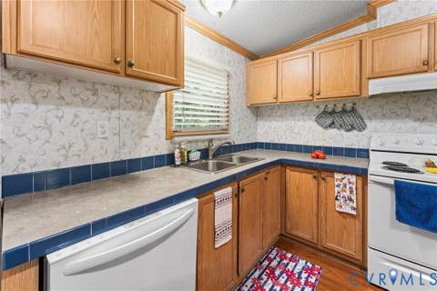 Tiny photo for 2976 K-V Road, Victoria, VA 23974 (MLS # 2621244)