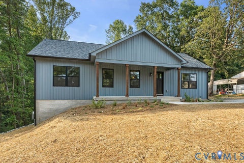 Tiny photo for 16663 Braswell Street, Bowling Green, VA 22427 (MLS # 2621902)