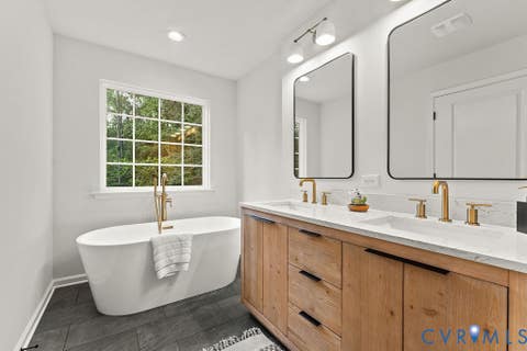 Tiny photo for 16663 Braswell Street, Bowling Green, VA 22427 (MLS # 2621902)
