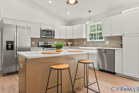 Tiny photo for 16663 Braswell Street, Bowling Green, VA 22427 (MLS # 2621902)