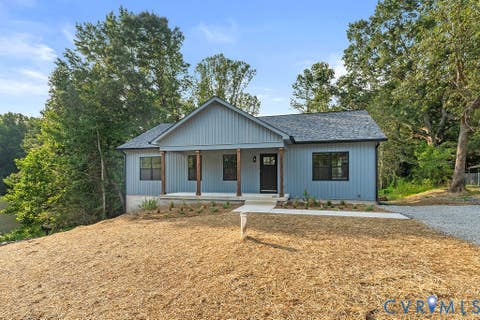 Tiny photo for 16663 Braswell Street, Bowling Green, VA 22427 (MLS # 2621902)