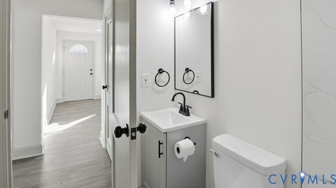 Tiny photo for 331 Walnut Street, Petersburg, VA 23803 (MLS # 2601683)