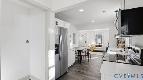 Tiny photo for 331 Walnut Street, Petersburg, VA 23803 (MLS # 2601683)