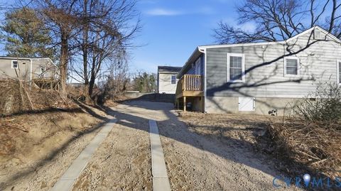 Tiny photo for 331 Walnut Street, Petersburg, VA 23803 (MLS # 2601683)