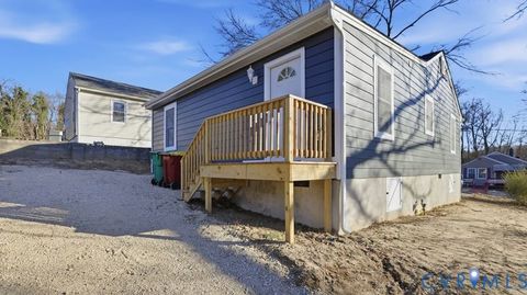 Tiny photo for 331 Walnut Street, Petersburg, VA 23803 (MLS # 2601683)