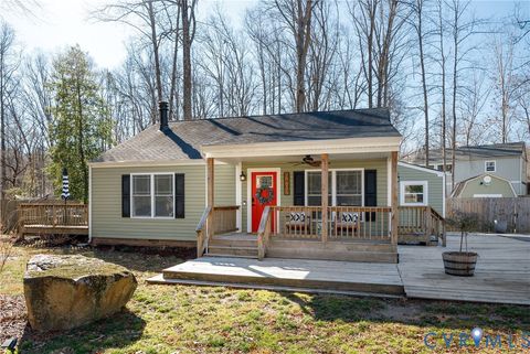 Tiny photo for 5407 Sherman Place, North Chesterfield, VA 23234 (MLS # 2608650)