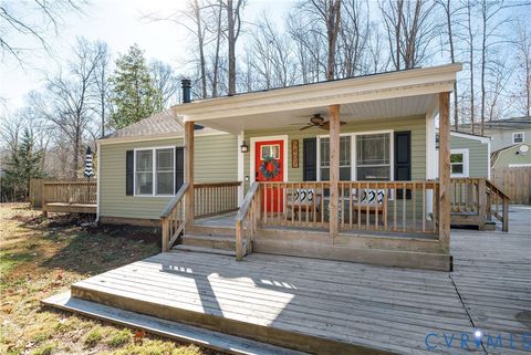 Tiny photo for 5407 Sherman Place, North Chesterfield, VA 23234 (MLS # 2608650)
