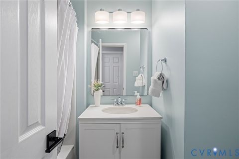 Tiny photo for 5407 Sherman Place, North Chesterfield, VA 23234 (MLS # 2608650)