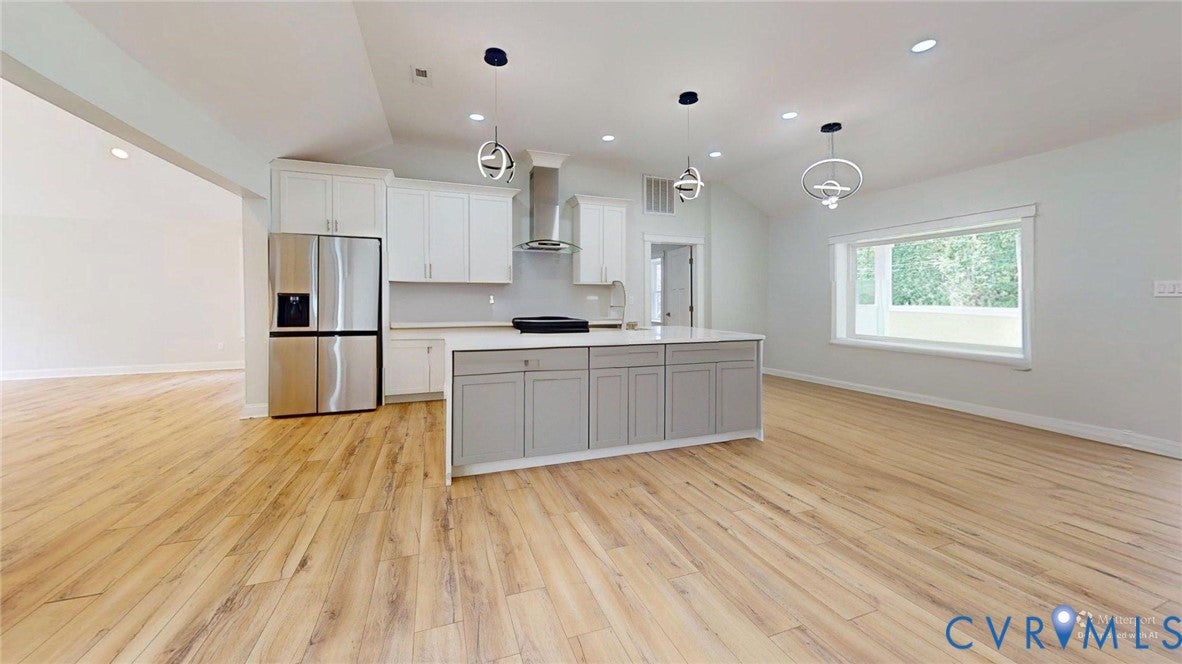 907 Sunset Drive