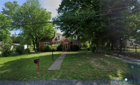 Photo of 821 Fort Lee Road, Petersburg, VA 23803 (MLS # 2605603)