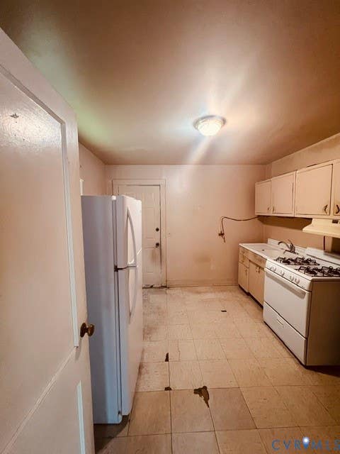Tiny photo for 527 Hannon Street, Petersburg, VA 23803 (MLS # 2622846)