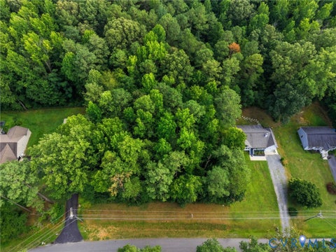 Tiny photo for 311 Constitution Drive, Ruther Glen, VA 22546 (MLS # 2619090)