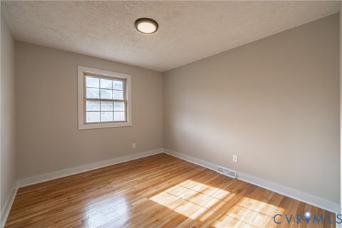 Tiny photo for 105 Verbov Avenue, Colonial Heights, VA 23834 (MLS # 2604204)