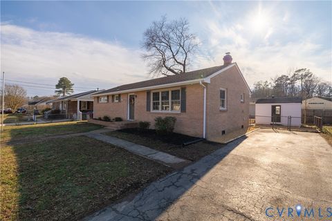 Tiny photo for 105 Verbov Avenue, Colonial Heights, VA 23834 (MLS # 2604204)