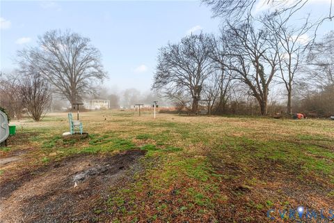 Tiny photo for 6004 Pine Street, Richmond, VA 23223 (MLS # 2606447)