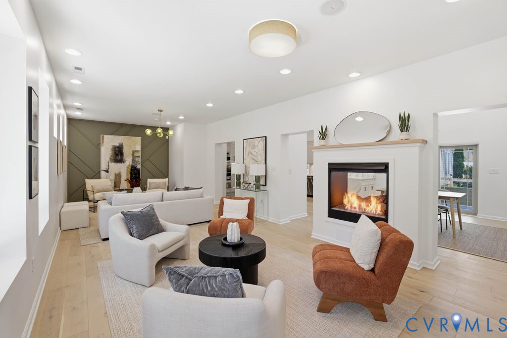821 Forest Avenue