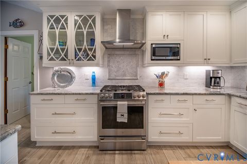 Tiny photo for 959 Robins Point Avenue, Deltaville, VA 23043 (MLS # 2527857)