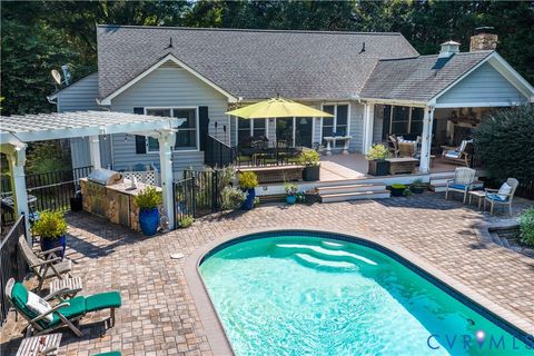 Photo of 959 Robins Point Avenue, Deltaville, VA 23043 (MLS # 2527857)