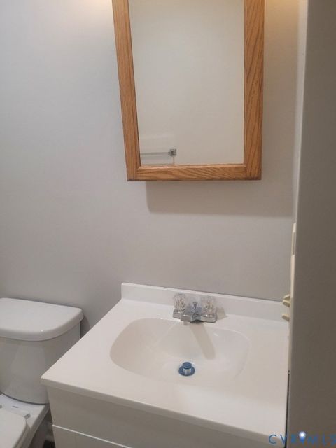 Tiny photo for 906 Equestrian Trail Road, New Canton, VA 23123 (MLS # 2607962)