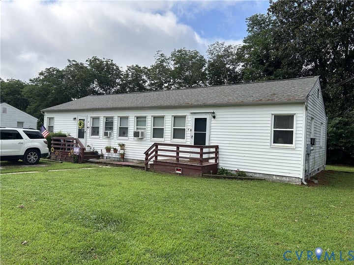 Photo 1 of 1 — 46 Milby Lane, Middlesex, VA 23149