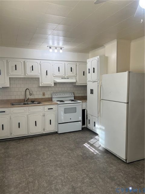 Tiny photo for 904 N Cedar Level Road, Hopewell, VA 23860 (MLS # 2533397)