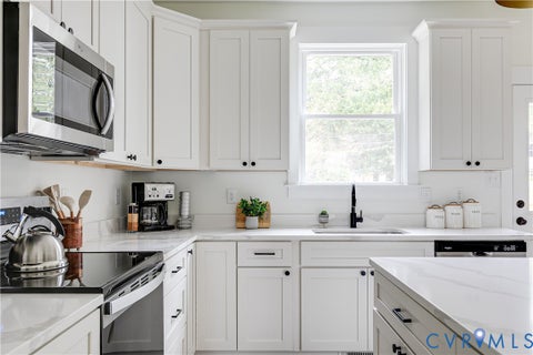 Tiny photo for 3318 3rd Avenue, Richmond, VA 23222 (MLS # 2627181)