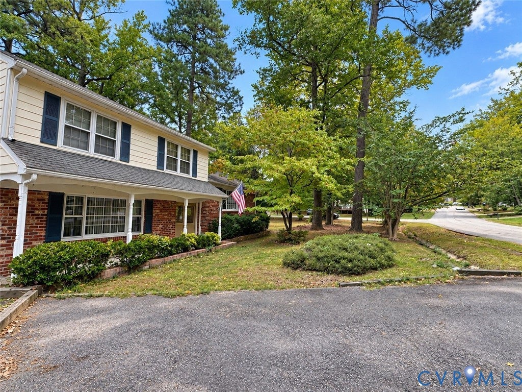 8636 Shadymist Drive