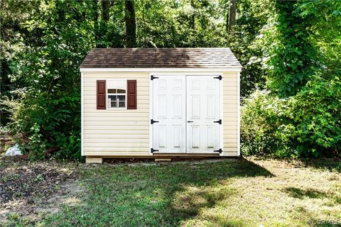 A home in Dinwiddie