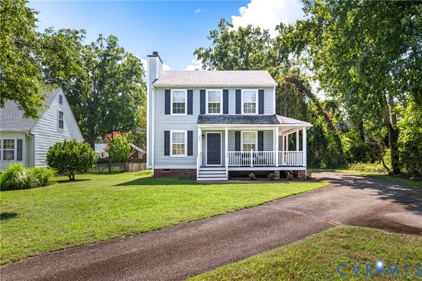 401 SEVEN PINES CT, SANDSTON, VA 23150 - Image 1904fad8e07397e18b7ba4e794406089/1298651253