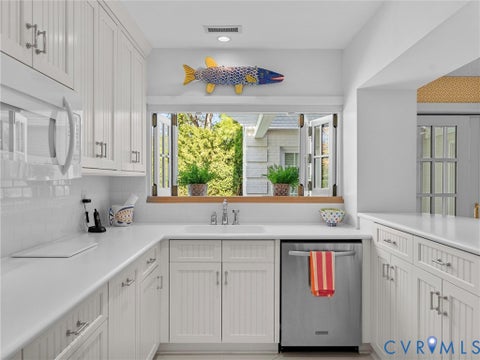 Tiny photo for 214 S Wilton Road, Richmond, VA 23226 (MLS # 2623434)