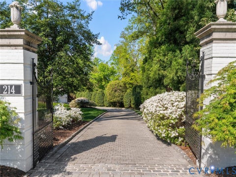 Tiny photo for 214 S Wilton Road, Richmond, VA 23226 (MLS # 2623434)