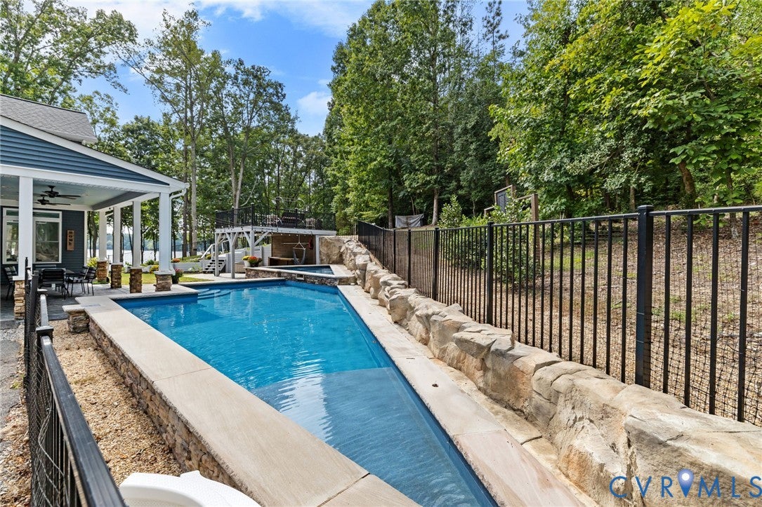 20018 Chesdin Harbor Drive