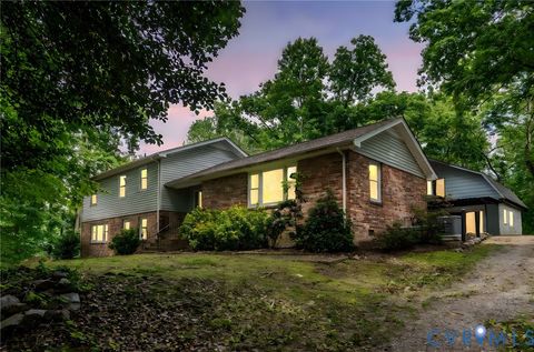 Photo of 13101 Harrowgate Road, Chester, VA 23831 (MLS # 2530416)