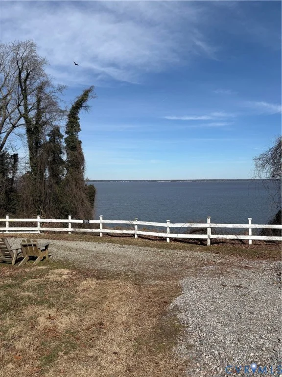 475 James River Overview, Spring Grove, VA, 23881
