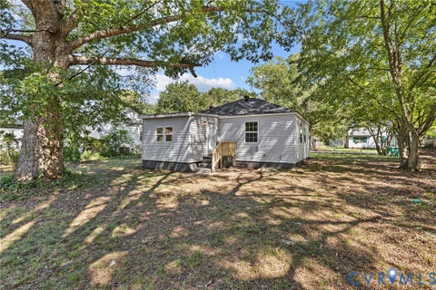 Tiny photo for 606 Effingham Drive, Richmond, VA 23224 (MLS # 2625581)
