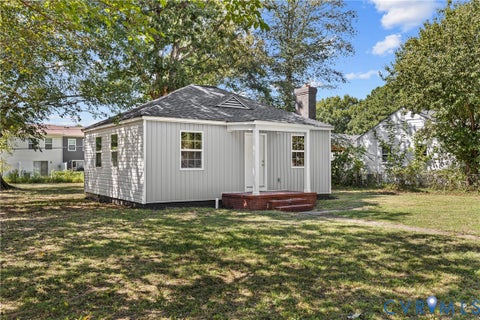 Photo of 606 Effingham Drive, Richmond, VA 23224 (MLS # 2625581)