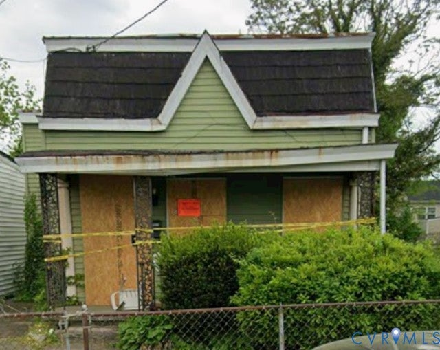 2017 Selden Street