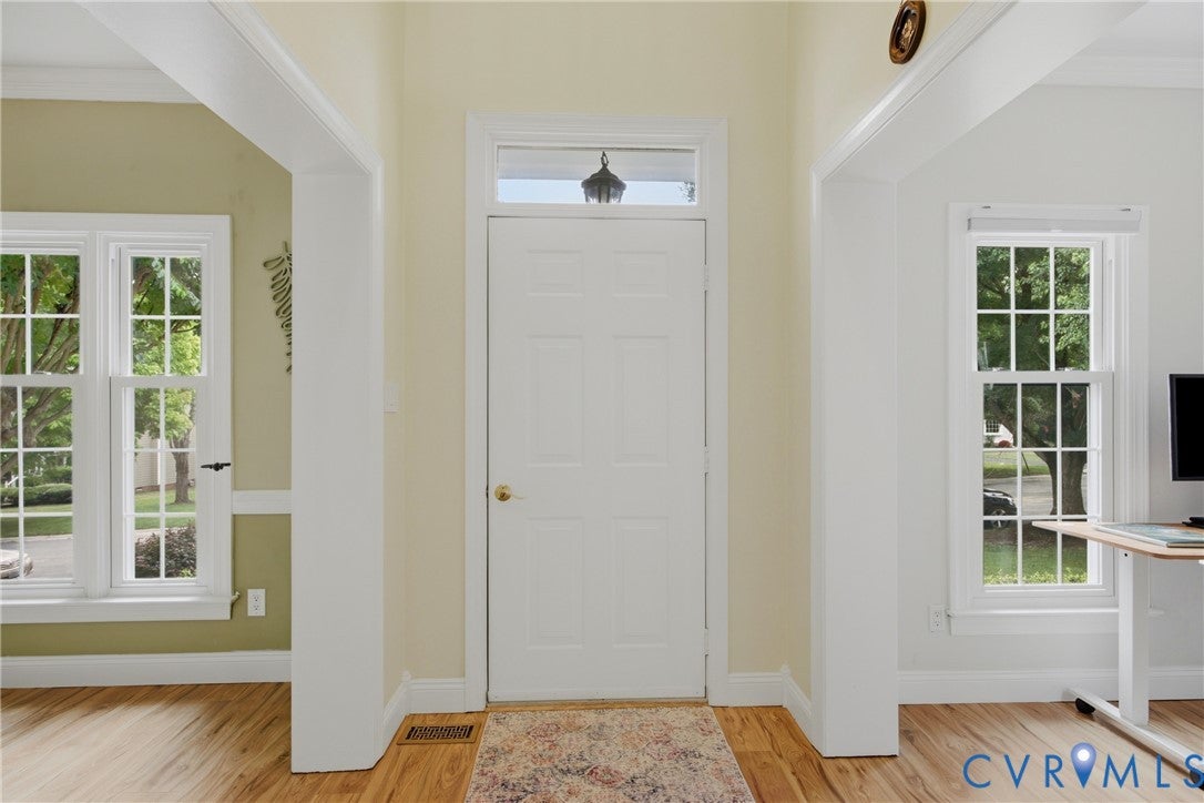 6212 Winsted Court