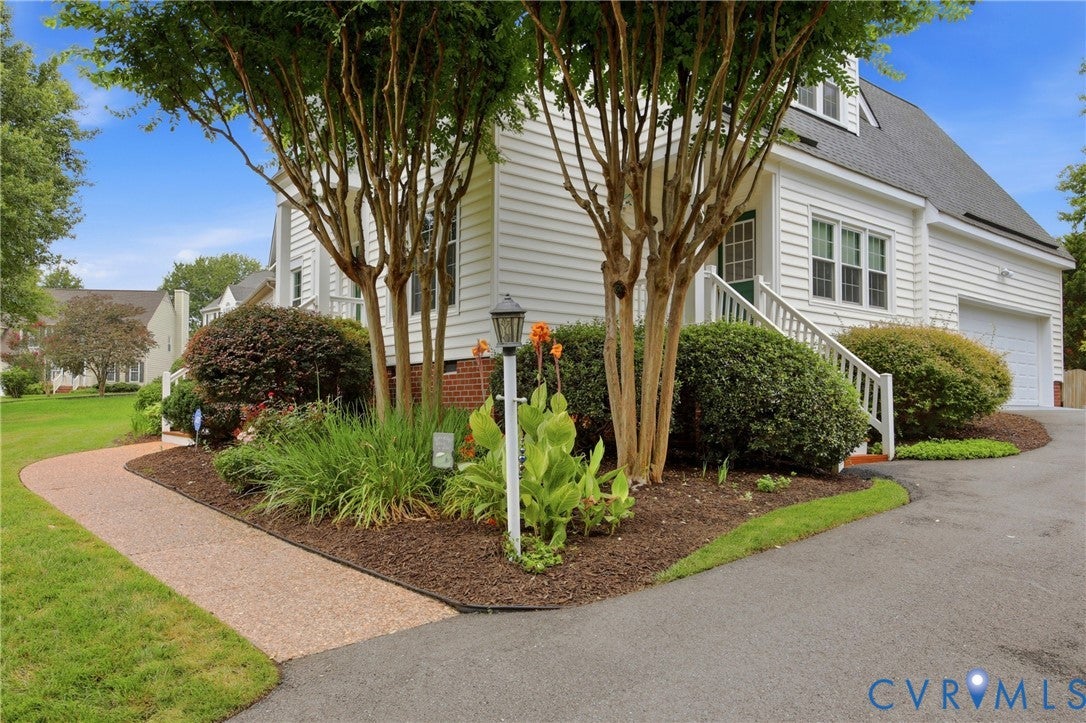 6212 Winsted Court