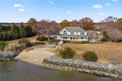 286 Waterbury Road Kilmarnock VA 22482