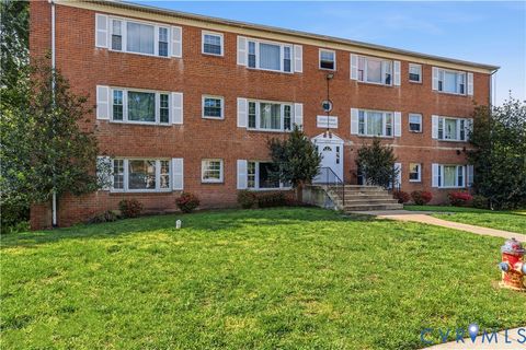 Photo of 9207 Douglas Street #201, Manassas, VA 20110 (MLS # 2611079)